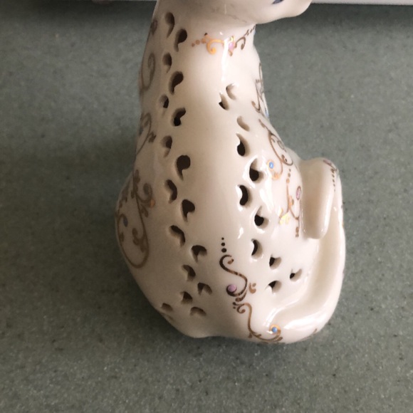 Beautiful Lenox Cat - Picture 2 of 4